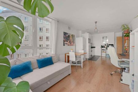 Solar House, Station Road, Wood Green, N22 - Photo 3