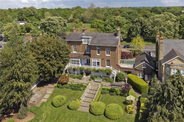 Hampton Court Road, East Molesey, KT8 - Photo 1