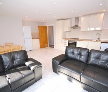 Cotehouse, Wokingham Road, Earley, Reading, Berkshire, RG6 7DU - Photo 2