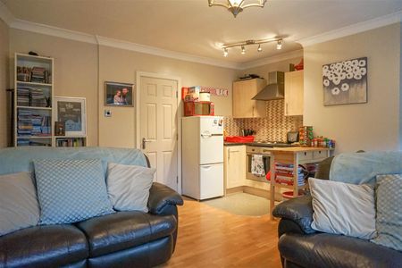 Flat A, 8 St Anns Road, Headingley, Leeds, LS6 3NX - Photo 3