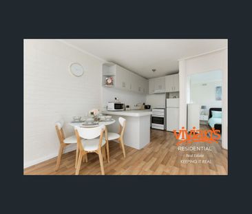 FULLY FURNISHED AND EQUIPPED IN A PRIME LOCATION!! - Photo 6