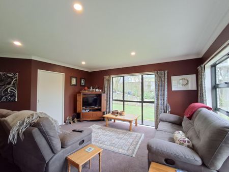 Sunny Family Home in Churton Park - Photo 3