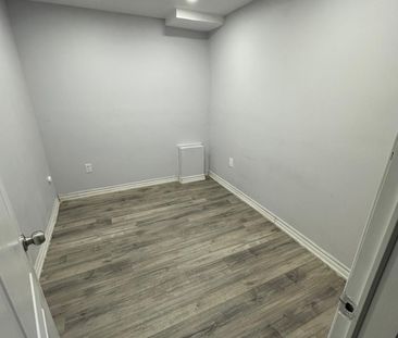 For Lease - 595 Third Street Unit# 27, London East, Ontario - Photo 4