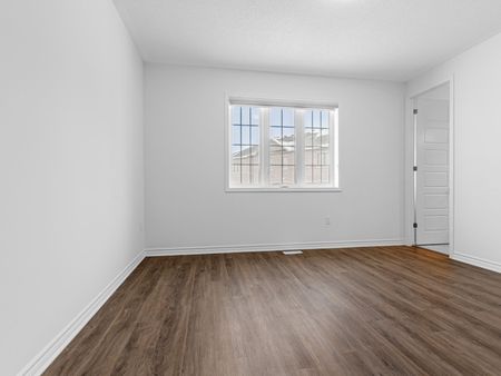 For Lease - 1747 Mineral Springs Way, Pickering, Ontario - Photo 5