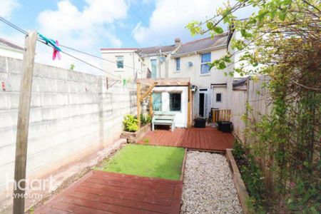 2 bedroom terraced house to rent - Photo 4