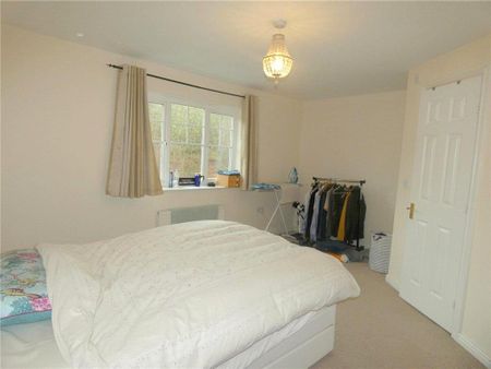 3 bedroom semi-detached house to rent - Photo 4