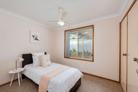 Spacious Villa Backing onto Bushland Reserve - Photo 3