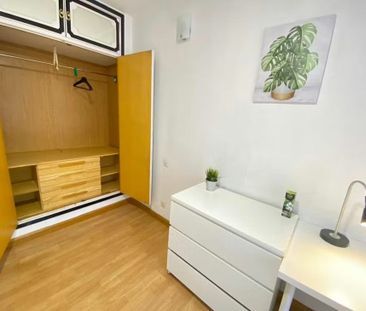 Calle del Cabo Machichaco, Madrid, Community of Madrid 28053 - Photo 5