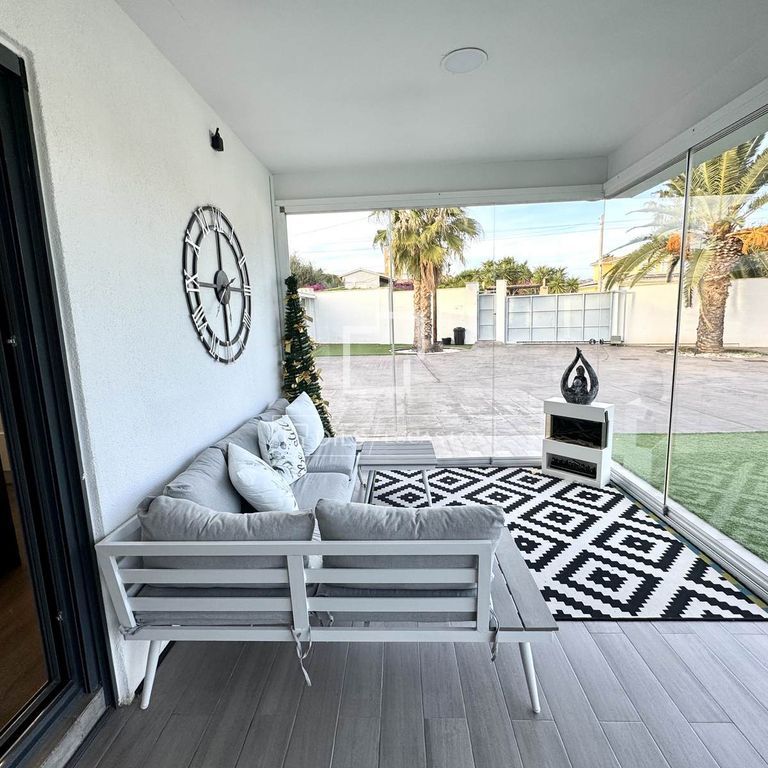 3 bedroom luxury Villa for rent in Mutxamel, Valencia - Photo 1