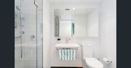 Holding Deposit Received - Photo 2