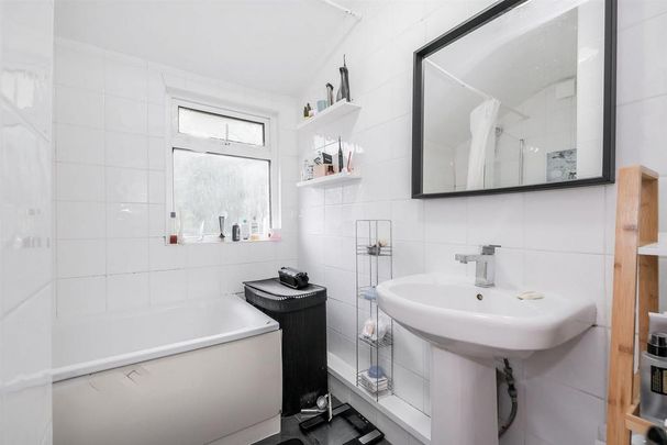 4 bedroom house to rent - Photo 1