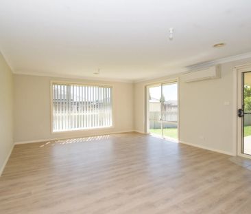 Modern Family Home in a Quiet Cul-De-Sac - Photo 6