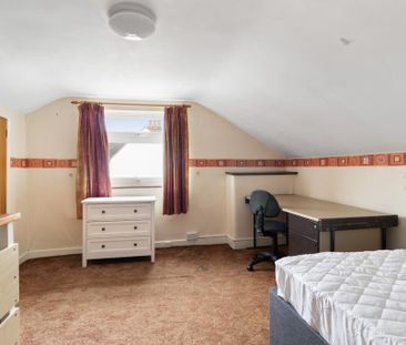 4 bedroom semi-detached house to rent - Photo 6