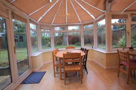 Claydon Road, Woking, Surrey, GU21 - Photo 3