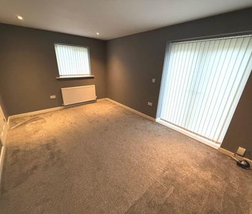 3 bedroom semi-detached house to rent - Photo 4