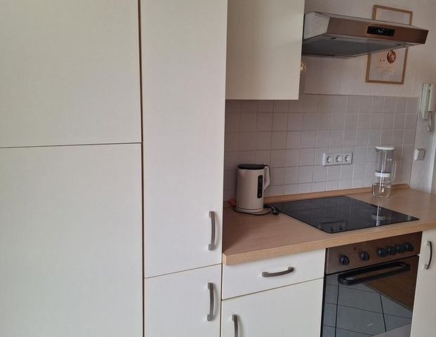 2-Zimmer Dachgeschoss Maisonette Wohnung direkt an der UNI, EBK optional - Foto 1