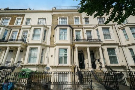 2 bedroom flat to rent - Photo 4