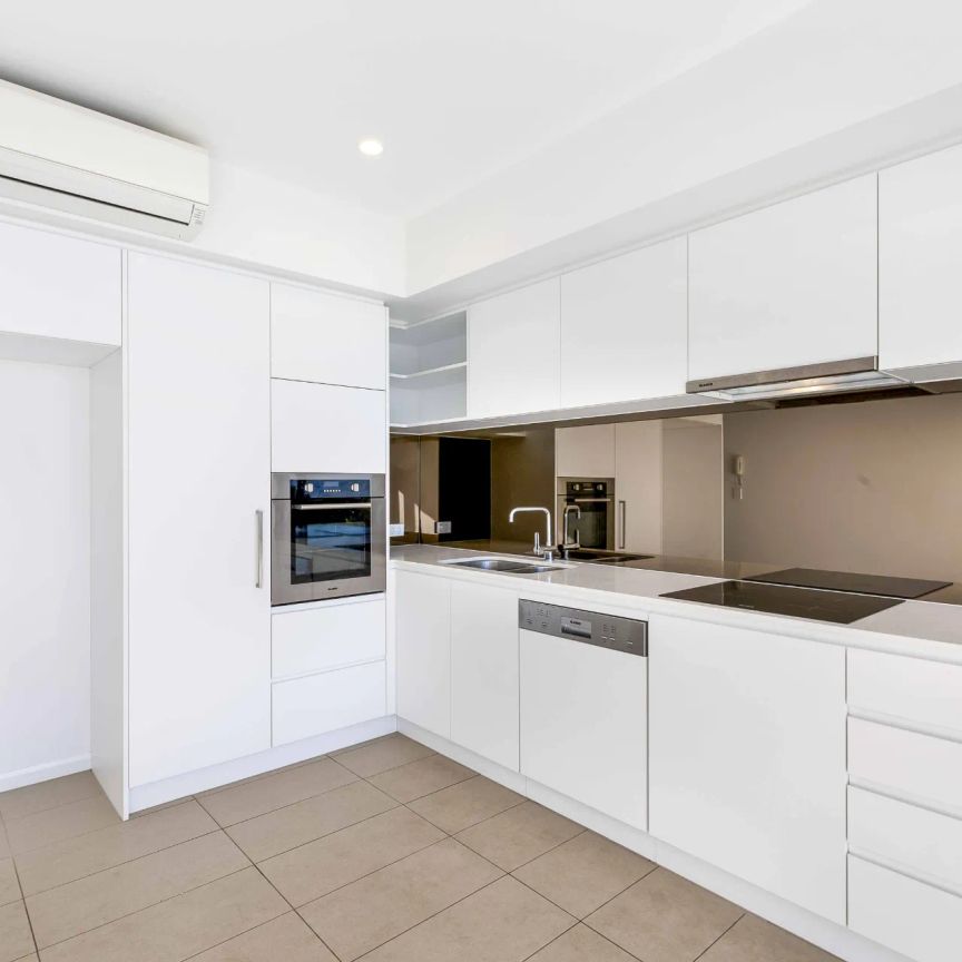 Unit 20503/300 Old Cleveland Road, Coorparoo. - Photo 1