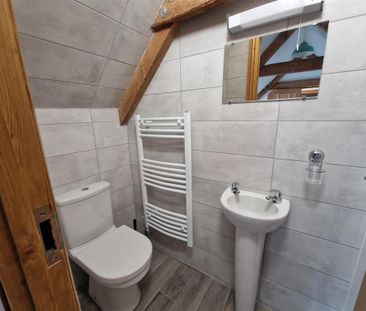2 bedroom barn conversion to rent - Photo 6