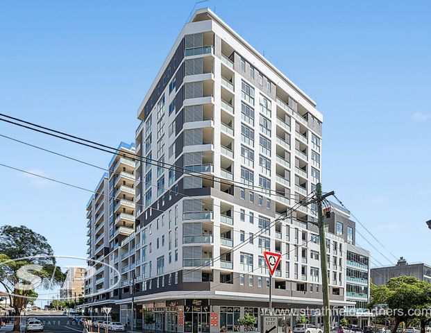 Luxury Two Bedroom Apartment - Photo 1