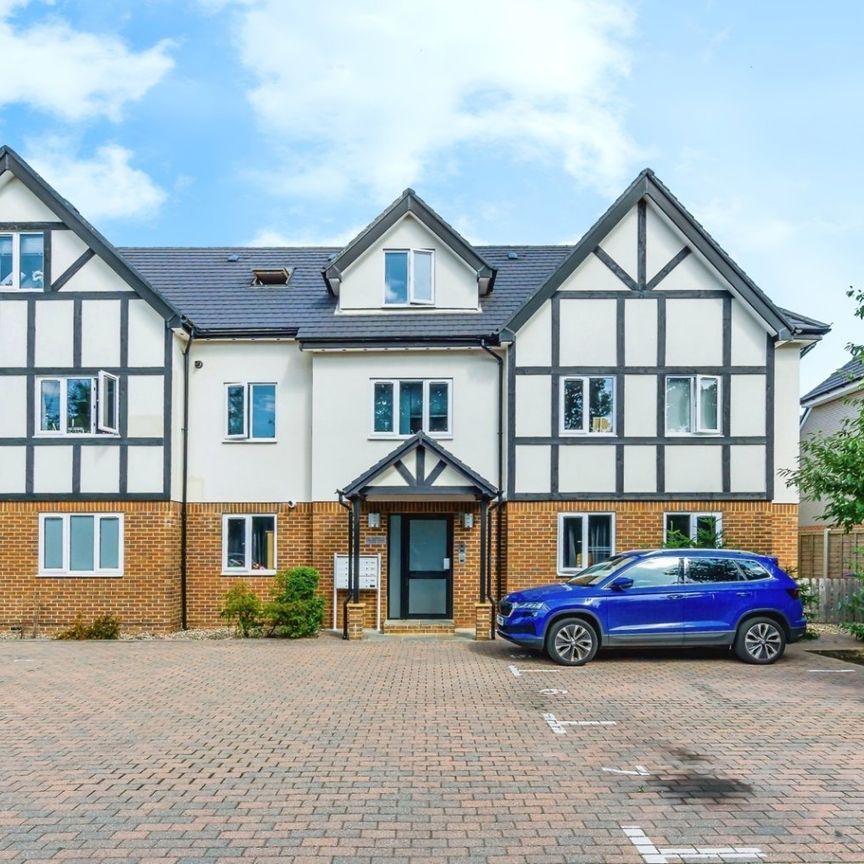 Kingswood Lane, CR6, Warlingham - Photo 1