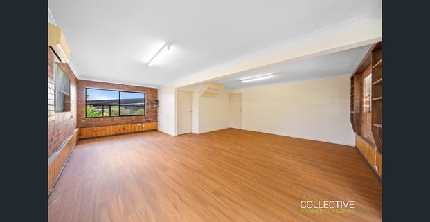 Cul-De-Sac Position with Sweeping Views - Photo 1