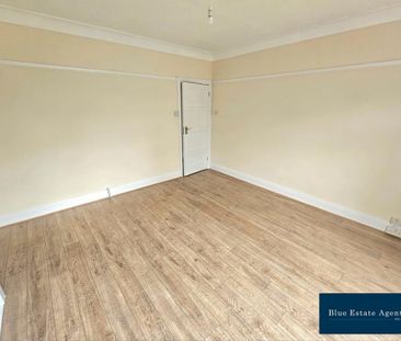 4 bedroom detached house to rent - Photo 4