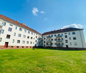 Helle 2-Zimmer-Wohnung mit Balkon und Tageslichtbad in attraktiver ... - Photo 1