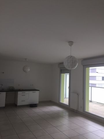 Location Appartement 3 pièces 66m² - Photo 3