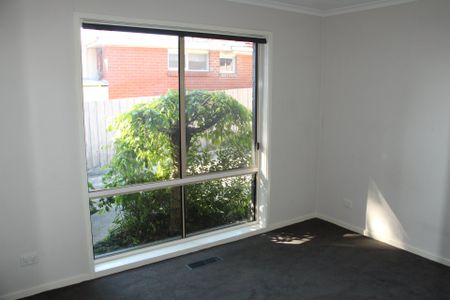 2/23 Kett Street, Nunawading - Photo 5