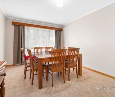 34 Lake Street, Wendouree - Photo 4