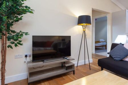 2 bedroom serviced apartment to rent - Photo 2
