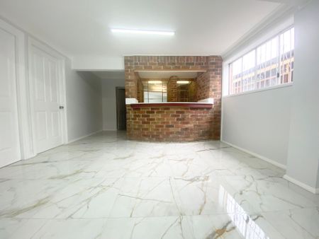 Semi-Attached 3-Bedroom House With Water Included - Photo 5