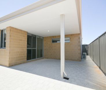 Brand New Two Bedroom Dual Living Property! - Photo 5