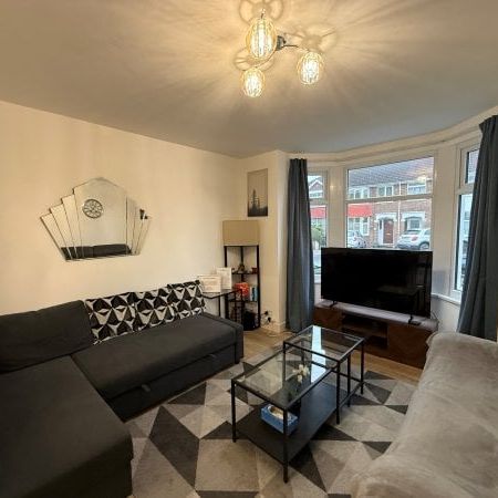 The Martyrs Close, CV3, Property for rent - Photo 1