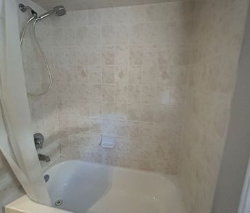 For Lease - 84 Pannahill Drive, Brampton, Ontario - Photo 5