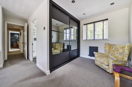 5 bedroom detached house to rent - Photo 4