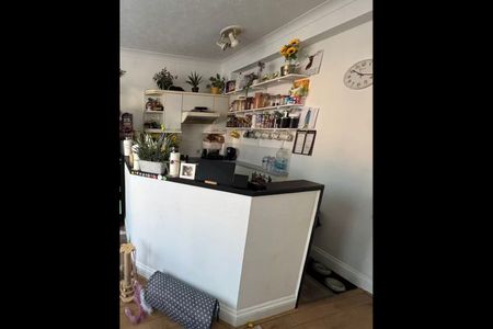 1 Bed Flat, Appleton Road, SO18 - Photo 5