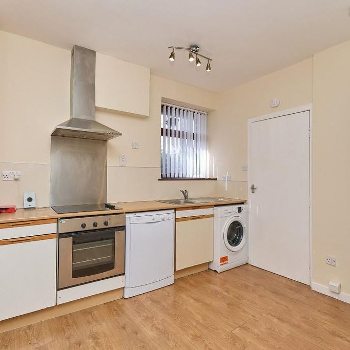 4 bedroom detached house to rent - Photo 1