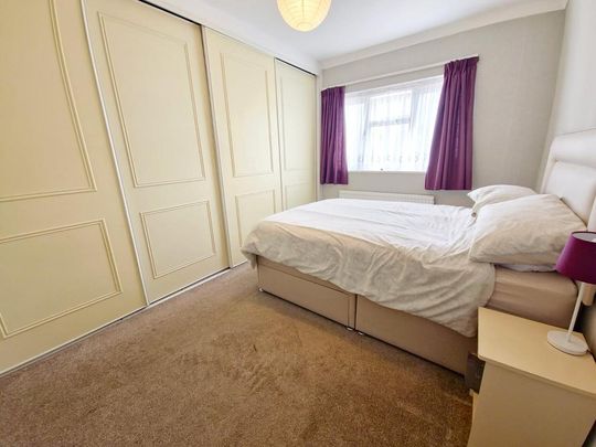 3 bedroom end of terrace house to rent - Photo 1