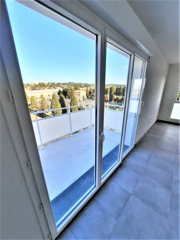 Location Appartement 3 pièces 59m² NIMES 30000 - Photo 3
