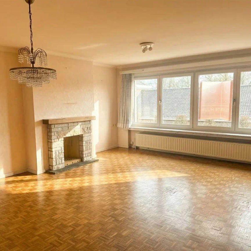 2-slaapkamerappartement te huur nabij het stadscentrum. - Photo 1