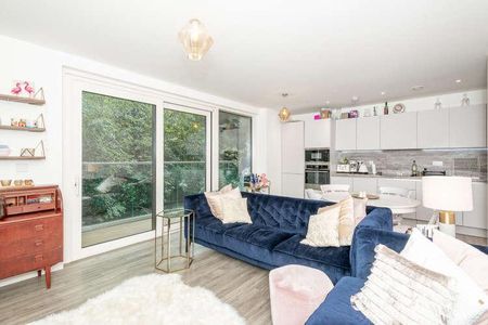 Gothenburg Court, Surrey Quays, SE8 - Photo 2