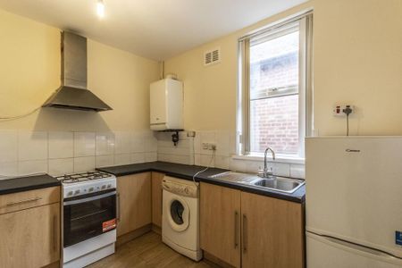 1 bedroom flat to rent - Photo 5