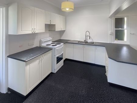 1000A Woy Woy Road, Woy Woy Bay NSW 2256 - House For Rent | Domain - Photo 3