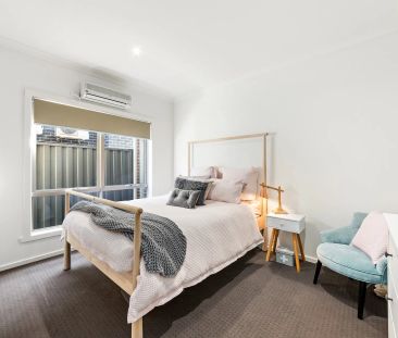 Stylish & Spacious Town Residence in Prime Location - Photo 4