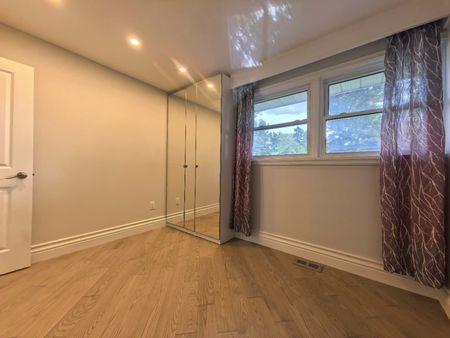 For Lease - 66 May Avenue, East Gwillimbury, Ontario - Photo 3