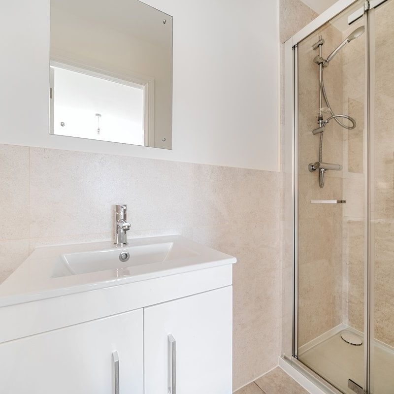 Upton hall crescent - Photo 1