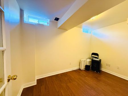 For Lease - 137 Laramie Crescent, Vaughan, Ontario - Photo 5