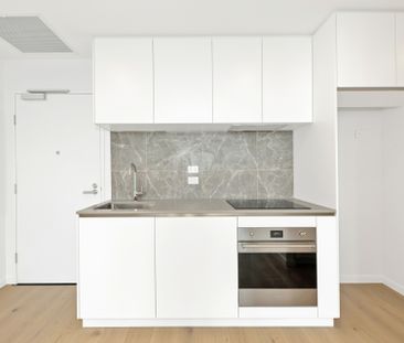 Brand New Living at "The Shard" - Modern Style and Ultimate Conveni... - Photo 3